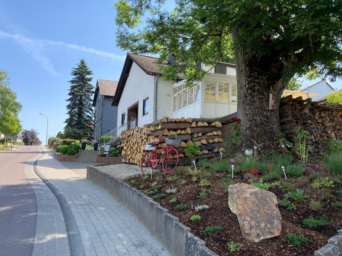 Ferienwohnung Rosengarten Osburg Luaran gambar