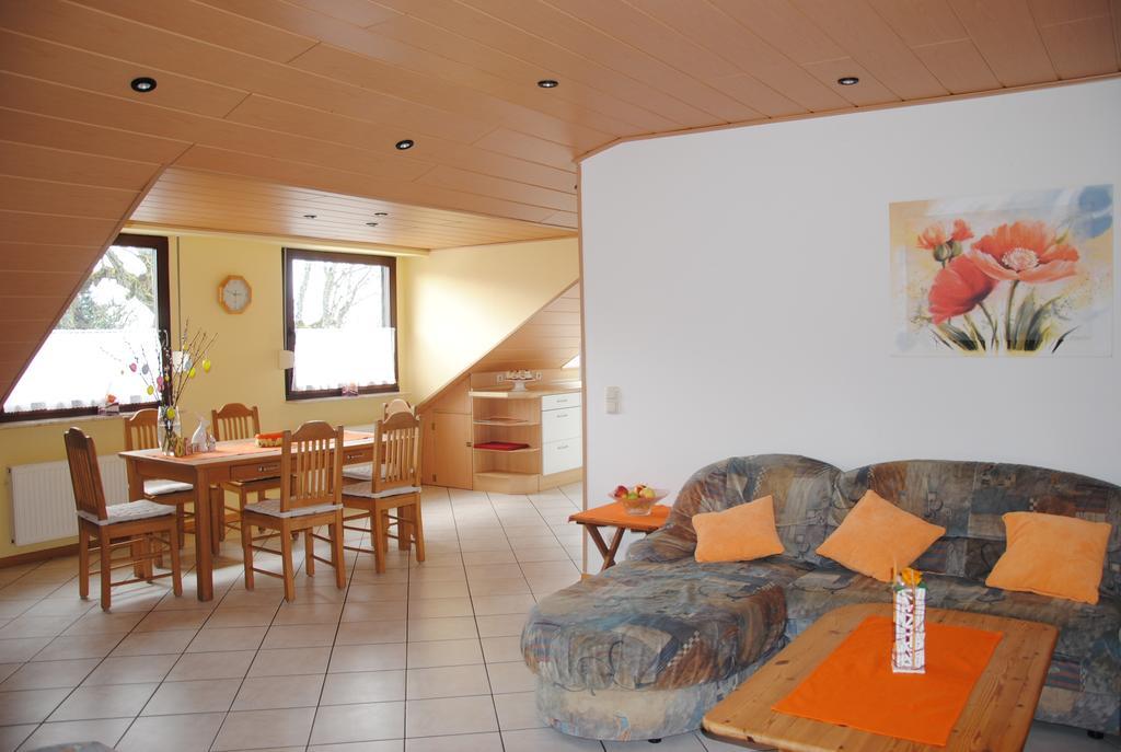 Ferienwohnung Rosengarten Osburg Luaran gambar